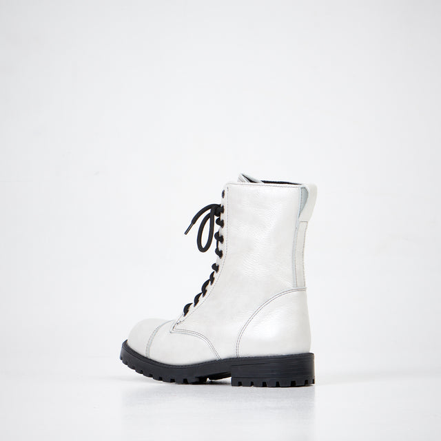 Bianco Boots