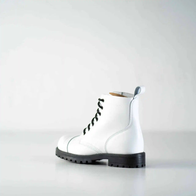 Aviator Boots – White